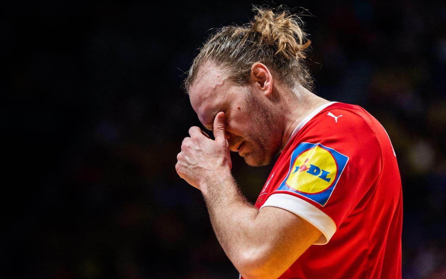 Henrik Møllgaard och hans Danmark vann handbolls-VM efter seger mot Frankrike. Men mitt under guldfirandet riktar den danska stjärnan kritik mot VM-arrangören. 