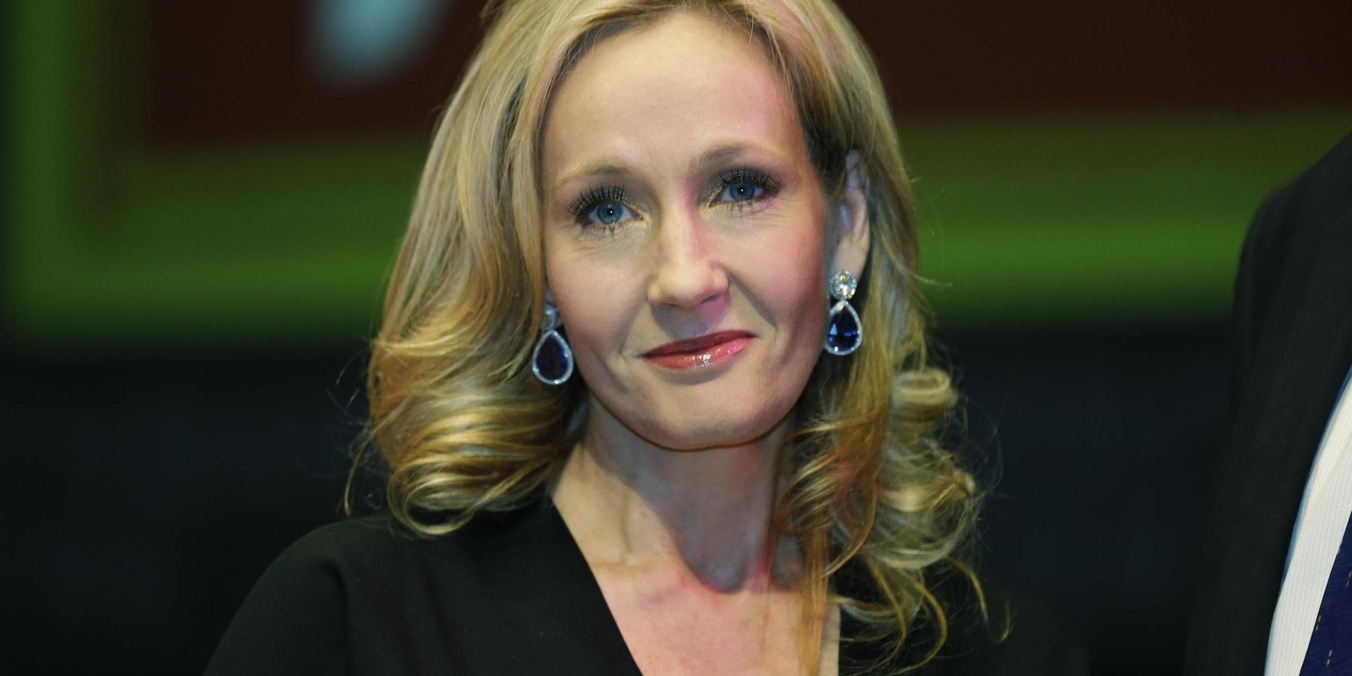 Den brittiska författaren JK. Rowling känner en stolthet över att undertecknat det öppna brevet, där budskapet är att yttrandefriheten är under hot. Arkivbild.