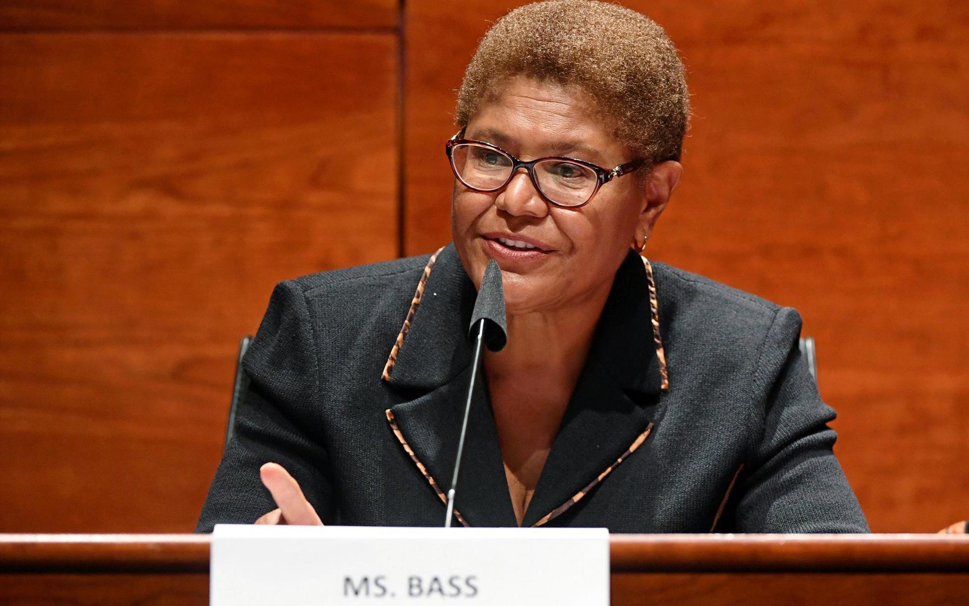 Karen Bass, kongressledamot.