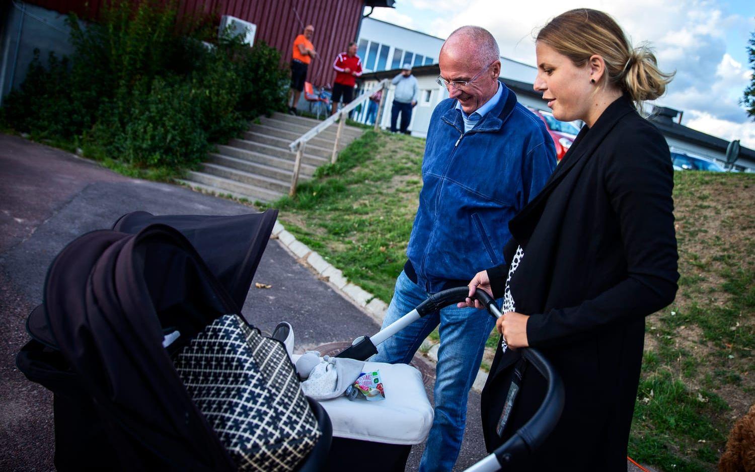 Via sitt engagemang i Torsby hoppas Svennis att få ungdomarna som kommer fram i klubben stanna längre.