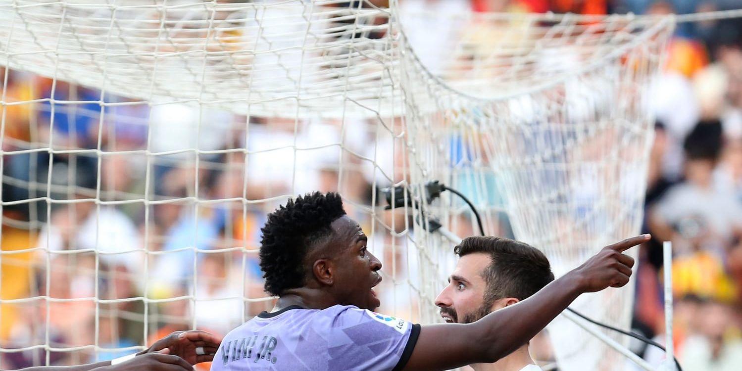 Real Madrids Vinícius Júnior blev utsatt för rasism i söndagens La Liga-match mot Valencia.