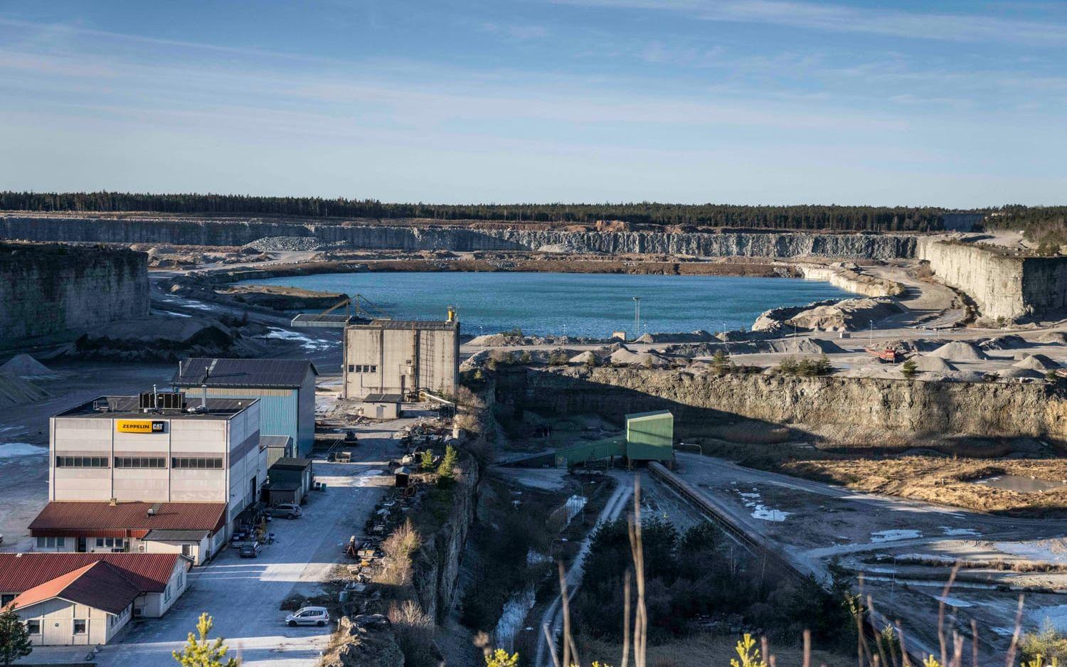 Cementa bryter kalk- och märgelsten i Slite på Gotland.