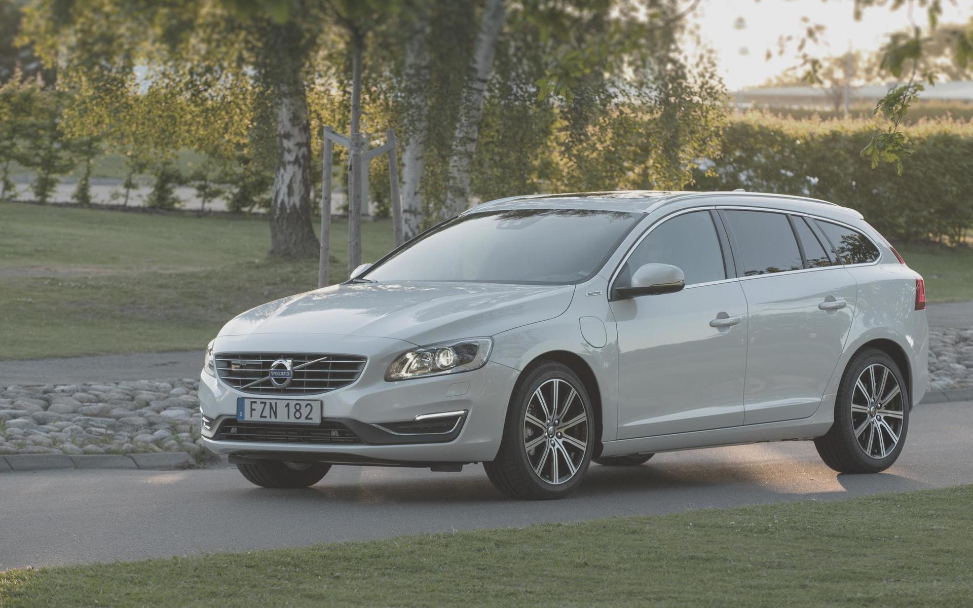 Volvo V60.