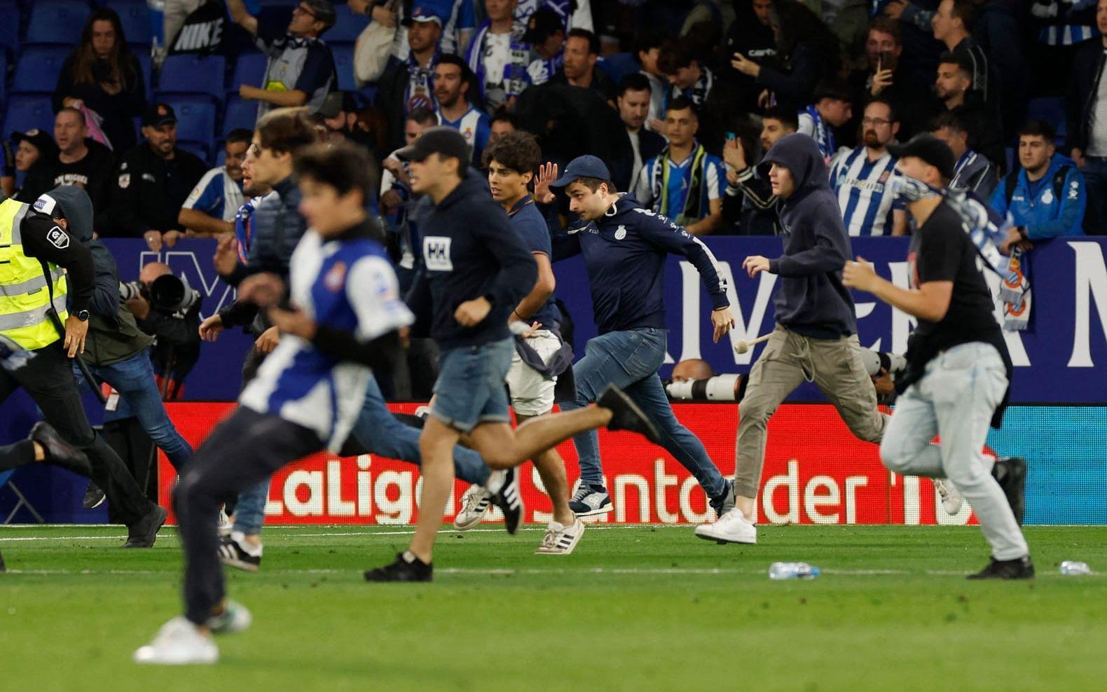 Skandalscener utspelade sig efter att Barcelona säkrat ligatiteln. 