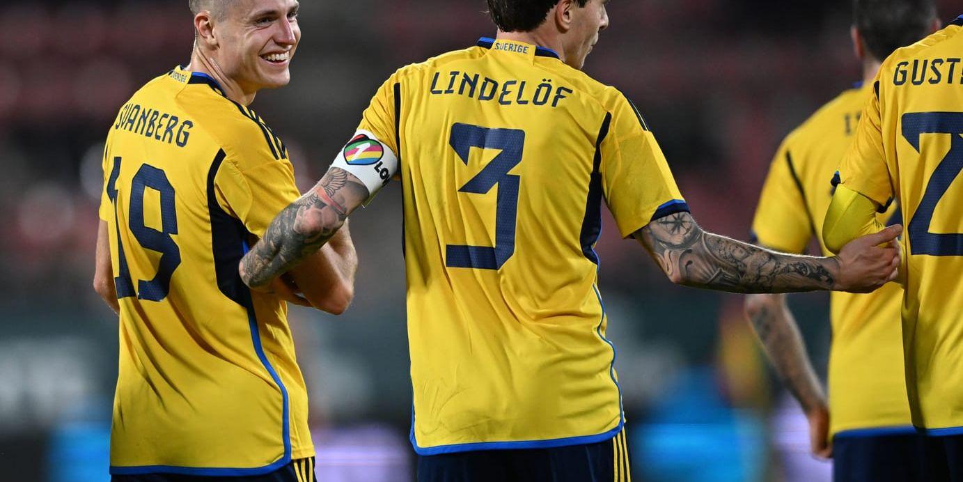 Sveriges Victor Nilsson Lindelöf med 'One Love'-bindeln under förra veckans landskamp mot Mexiko.