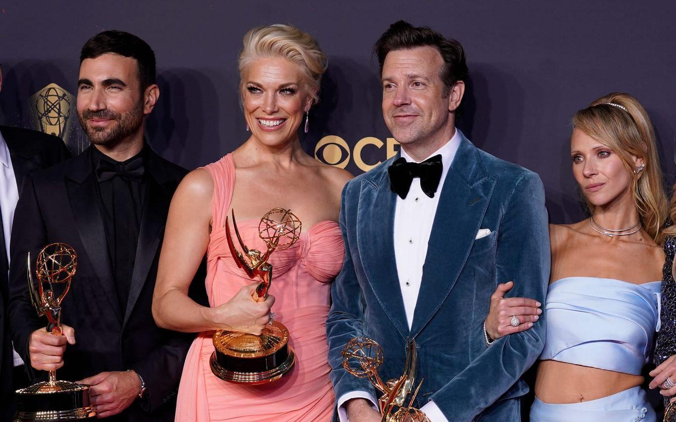 Ett helt gäng pristagare: Brett Goldstein, Hannah Waddingham, Jason Sudeikis ochJuno Temple.