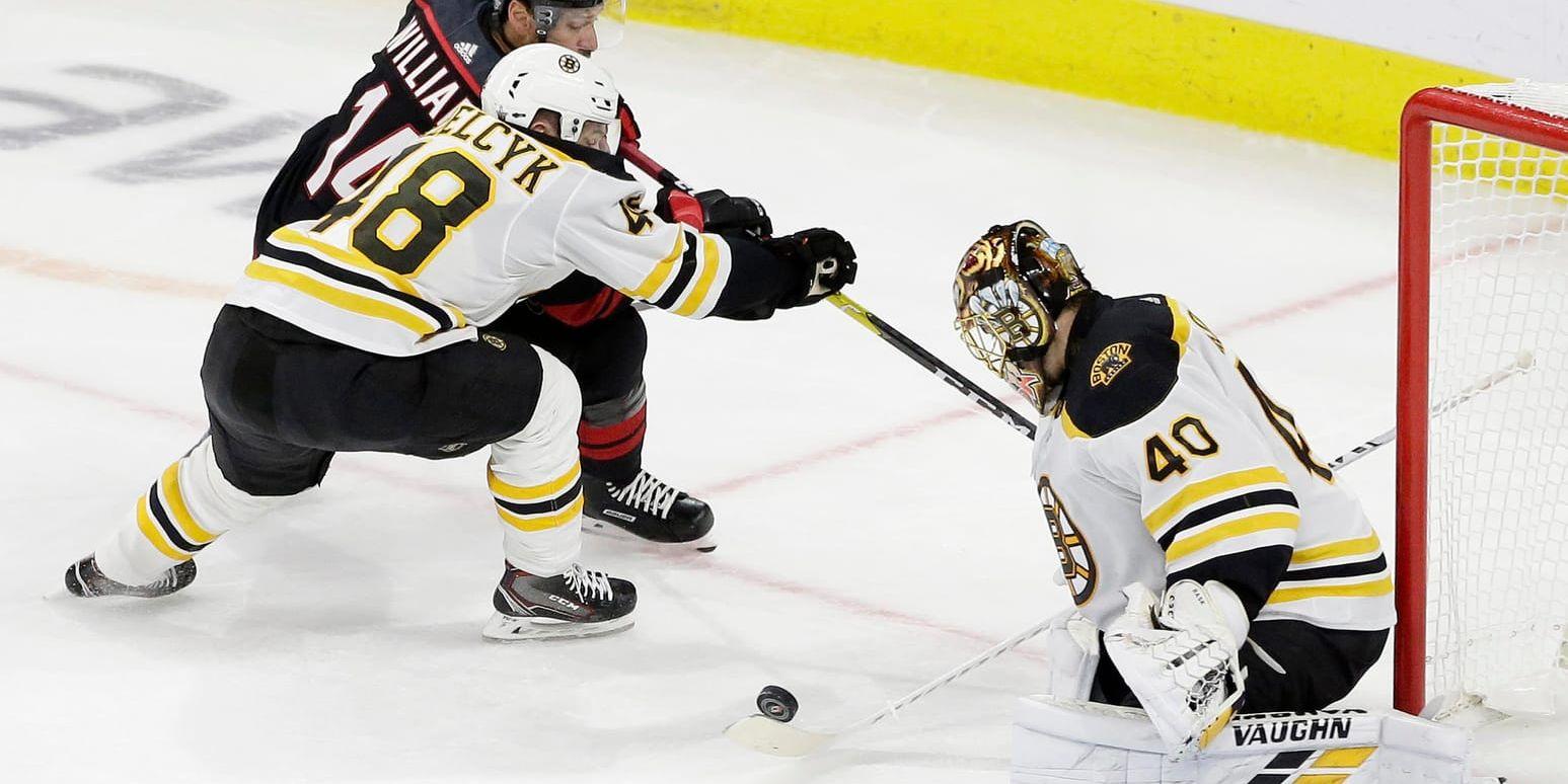 Finländaren Tuukka Rask storspelade i Boston mål.