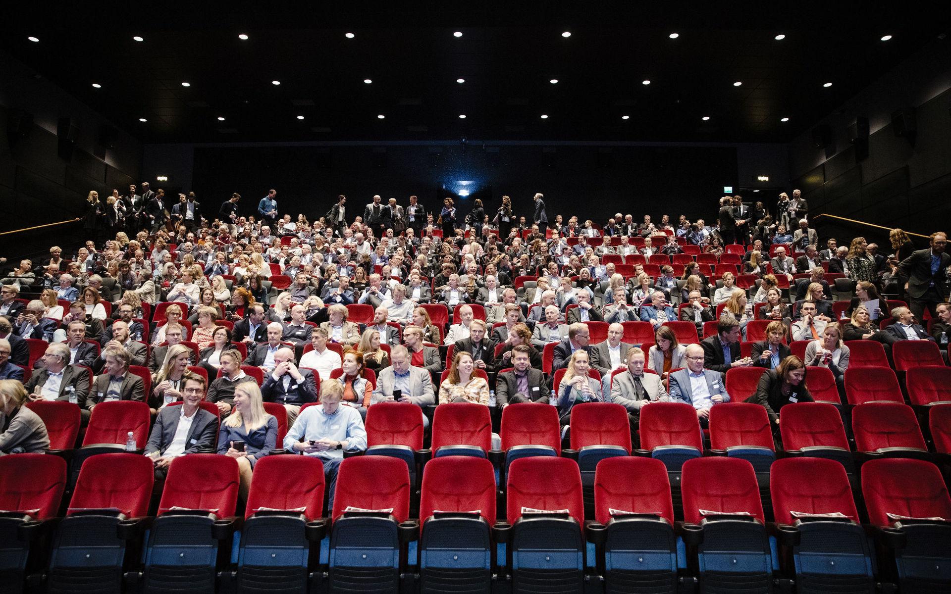 Gäster från storbanker och advokatfirmor var inbjudna till Bergakungen för att lyssna till talare på Climate awareness initiative. Förutom Rockström framträdde också ekonomen Klas Eklund.