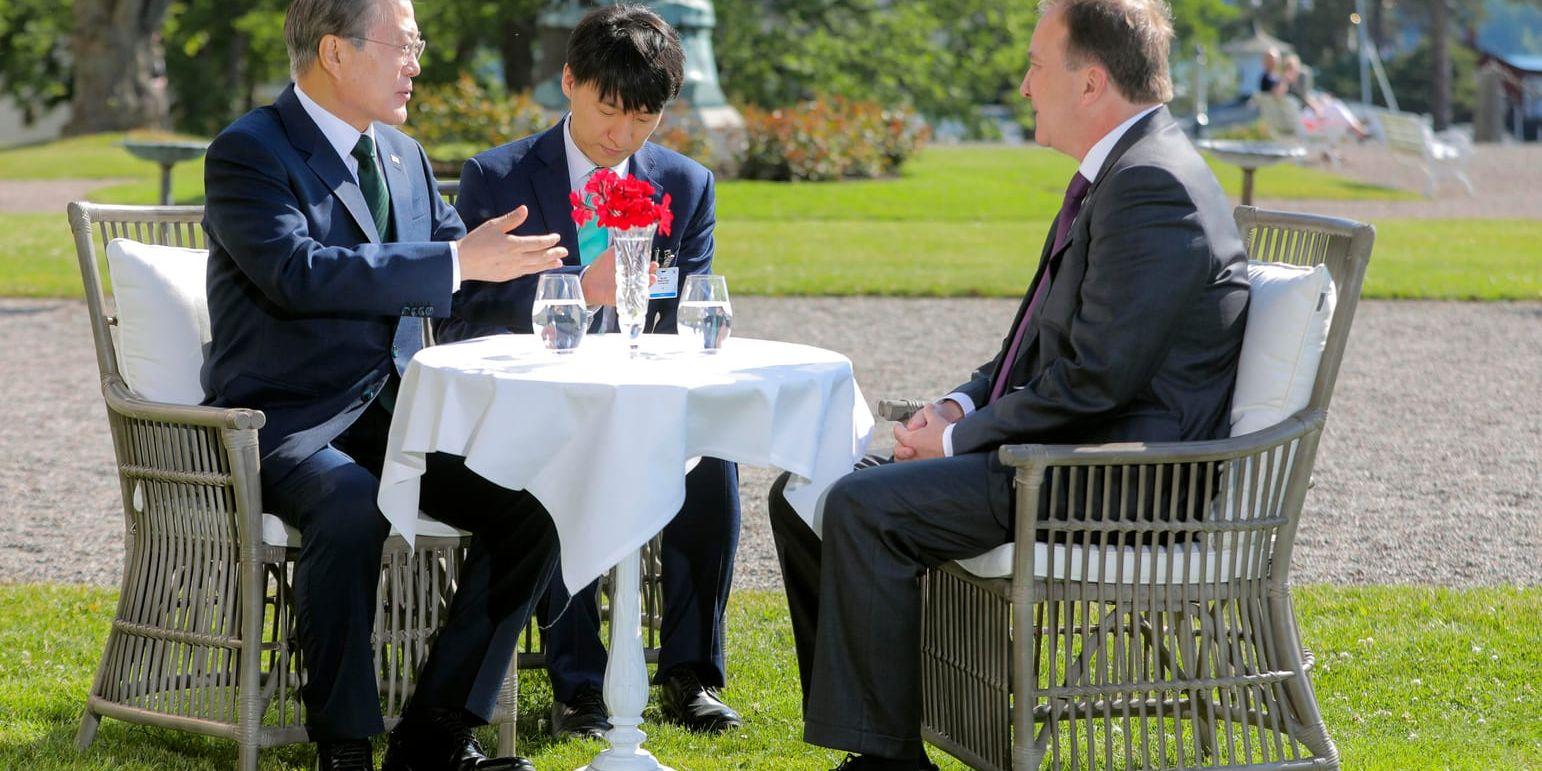 Sydkoreas president Moon Jae-in och statsminister Stefan Löfven (S) träffades på Grand hotel i Saltsjöbaden på lördagsmorgonen. De båda ledarna diskuterade allt från Nordkorea till välfärd.