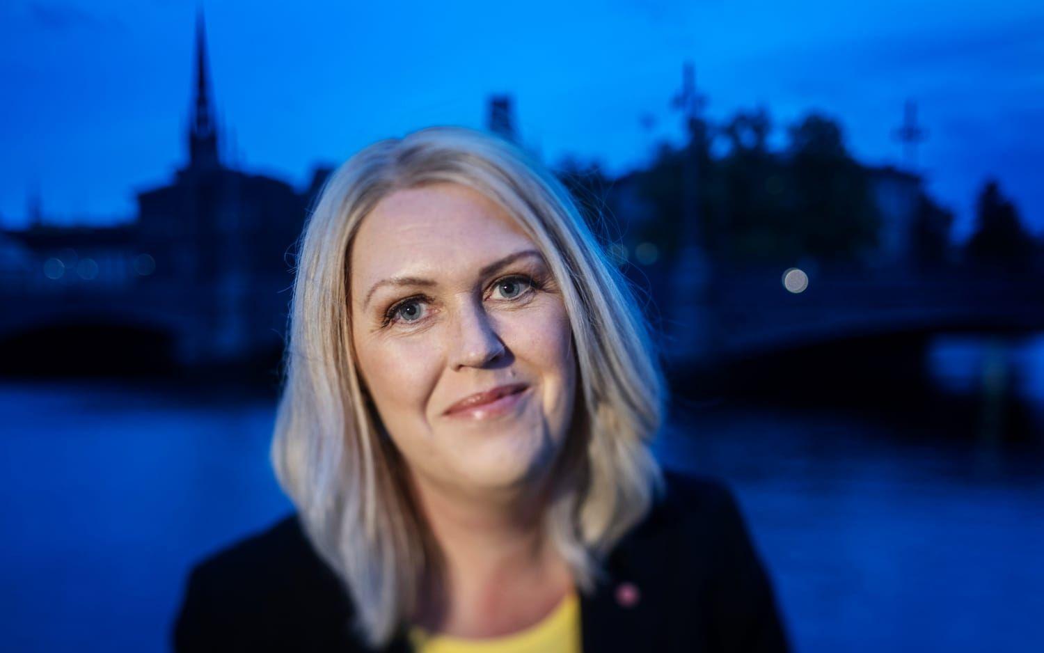 Socialminister Lena Hallengren fick cancerbeskedet i mars 2021. 