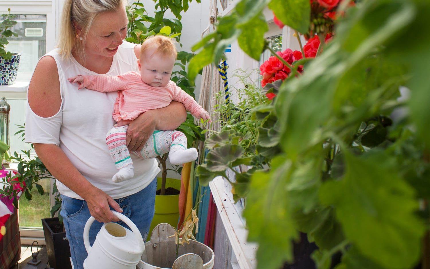 Susanna Tidqvist födde oväntat en dotter som fick namnet Saga. Bild: Kristina Stulken