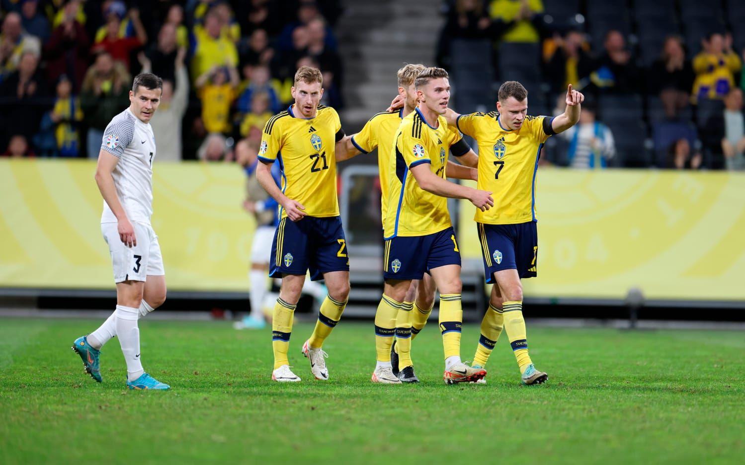 Bilder från Sveriges match mot Estland. 