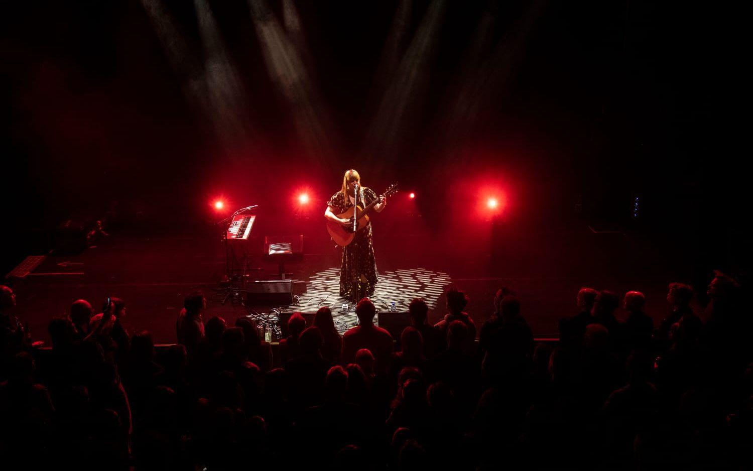 Courtney Marie Andrews spelade på Pustervik i november 2021, innan de nya restriktinerna kom på plats.