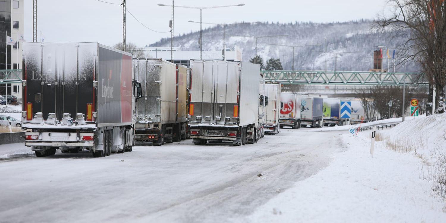 Andreas Carlson Infrastrukturminister kritiserade bland annat privatbilisten för att inte ta vädervarningarna i det senaste snökaoset på allvar, skriver insändarskribenten.