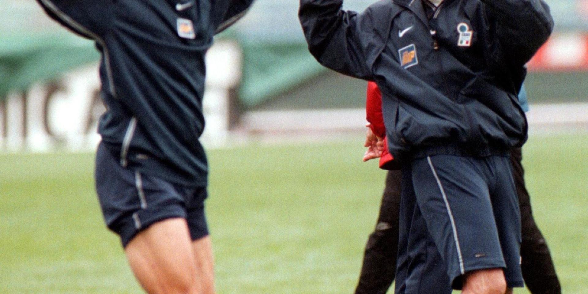 Italienska landslaget förbereder sig inför vänskapsmatchen mot Sverige på Ullevi den 1 juni 1998. Roberto Baggio till höger.