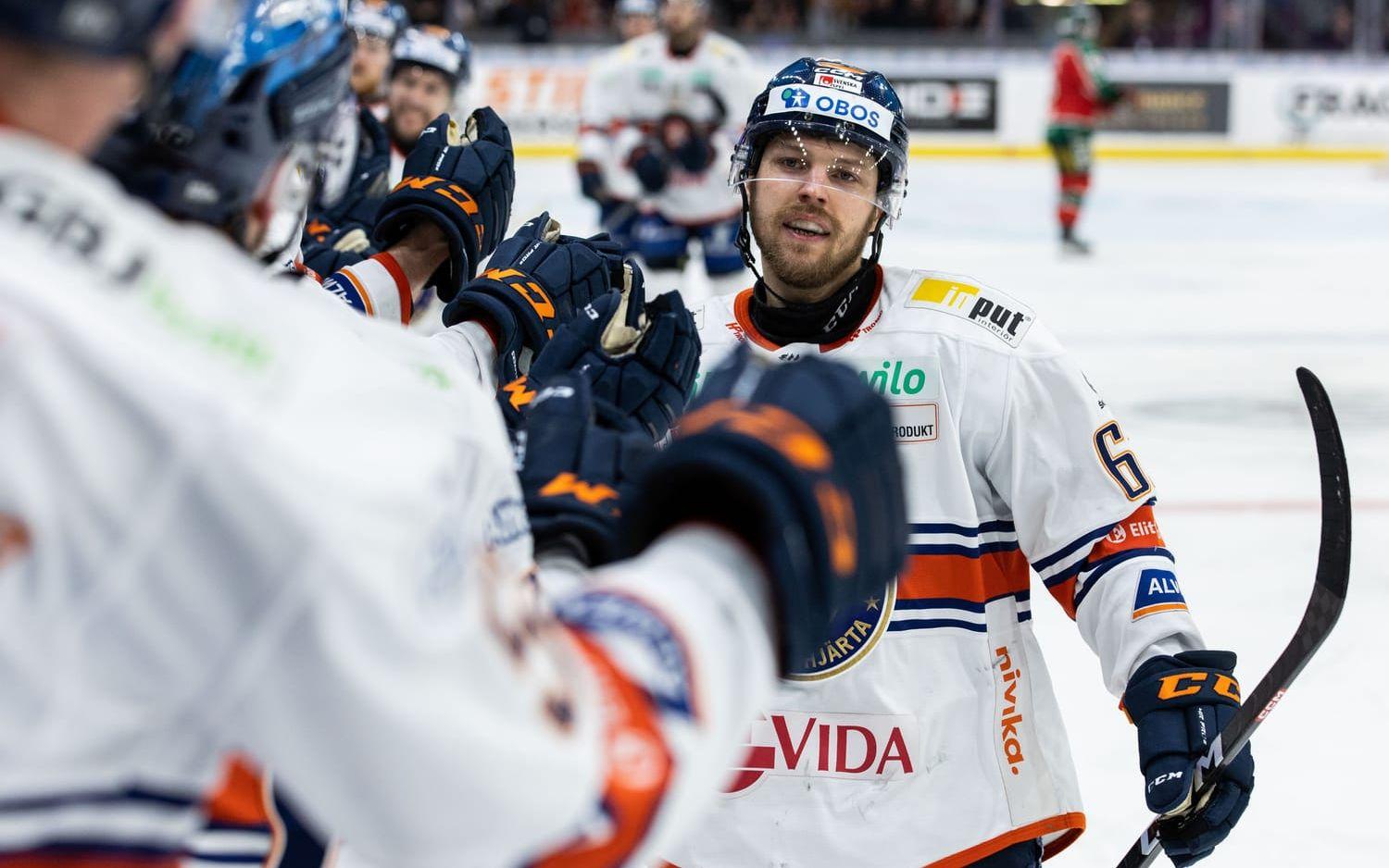 Manuel Ågren jublar efter att han kvitterat till 1–1.