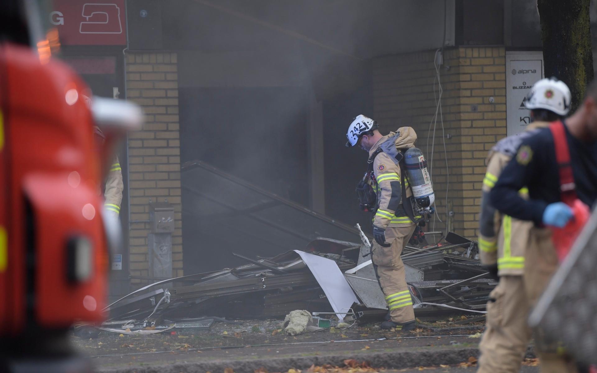 Fastigheten på Övre Husargatan där explosionen skedde fick stora skador. 