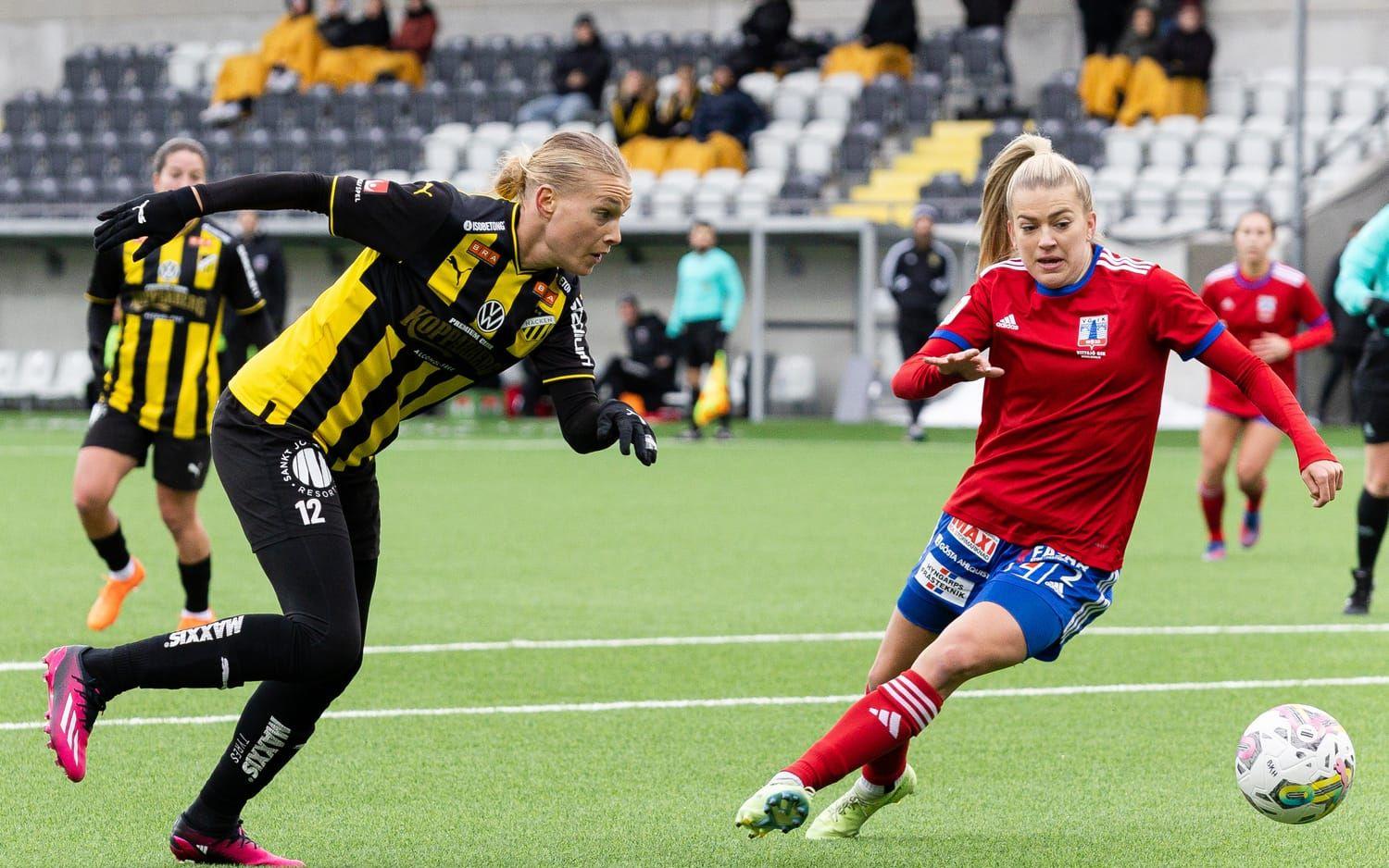 Häckens Stine Larsen gjorde sitt yttersta för att hålla sig varm under gruppfinalen mot Vittjsö. 