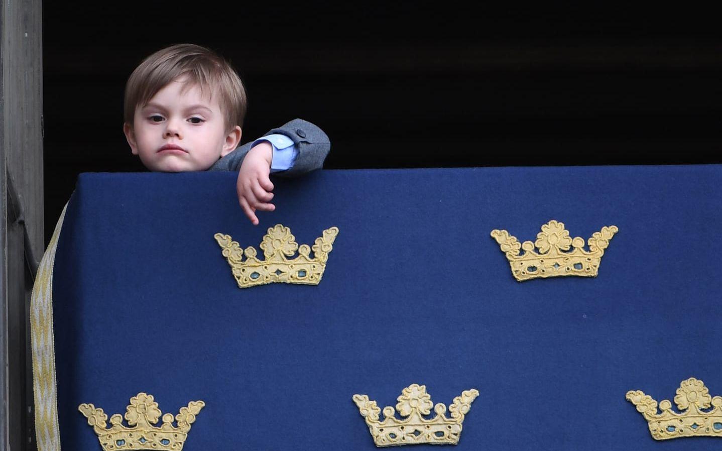 Prins Oscar under födelsedagsfirandet av kung Carl Gustaf på Stockholms slott.