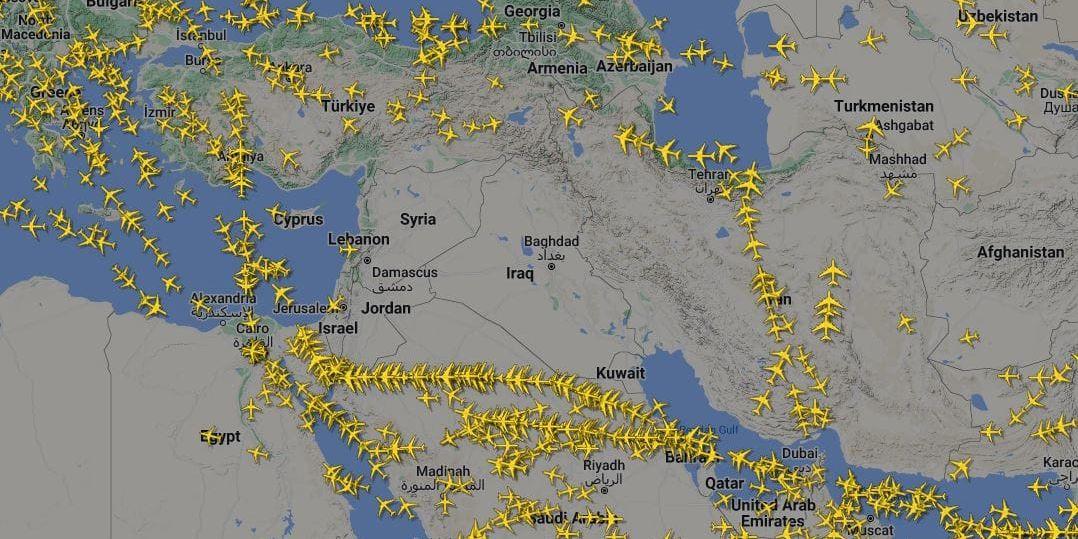 Så såg luftrummet i Mellanöstern ut på söndagsförmiddagen, enligt sajten Flightradar24.