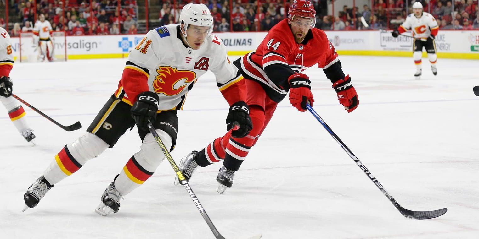 Mikael Backlund gjorde sitt 21:a mål när hans Calgary vann Western division. Arkivbild.