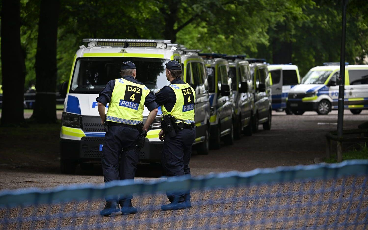 Lundagård kommer hållas avspärrat åtminstone fram tills doktorspromotionen som planeras under fredagen.