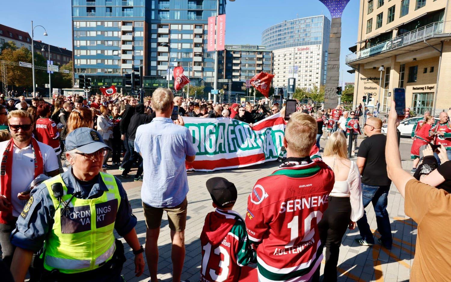 Mängder med peppade fans har intagit Göteborg.