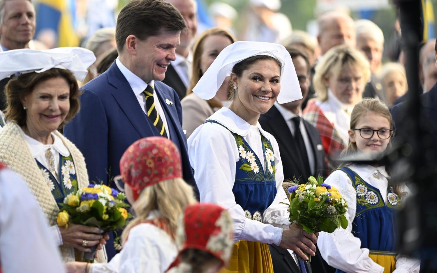 Kungafamiljen, och talmannen Andreas Norlén, placerade sig längst fram i publiken. 