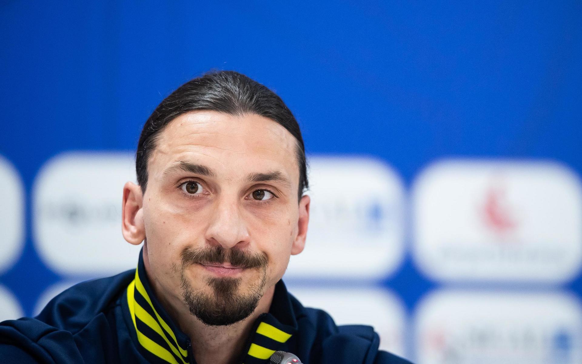 Zlatan Ibrahimovic skickade ett syrligt svar till hockeylegendaren Börje Salming under söndagens presskonferens.