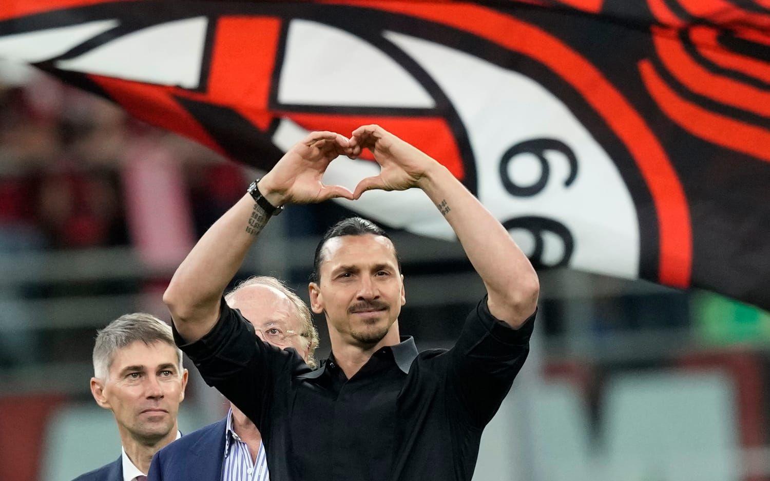 Det var ett känslosamt ögonblick för Zlatan Ibrahimovic och alla supportrar när han på söndagskvällen tillkännagav att han slutar i Milan och avslutar sin aktiva  karriär som fotbollsspelare. 