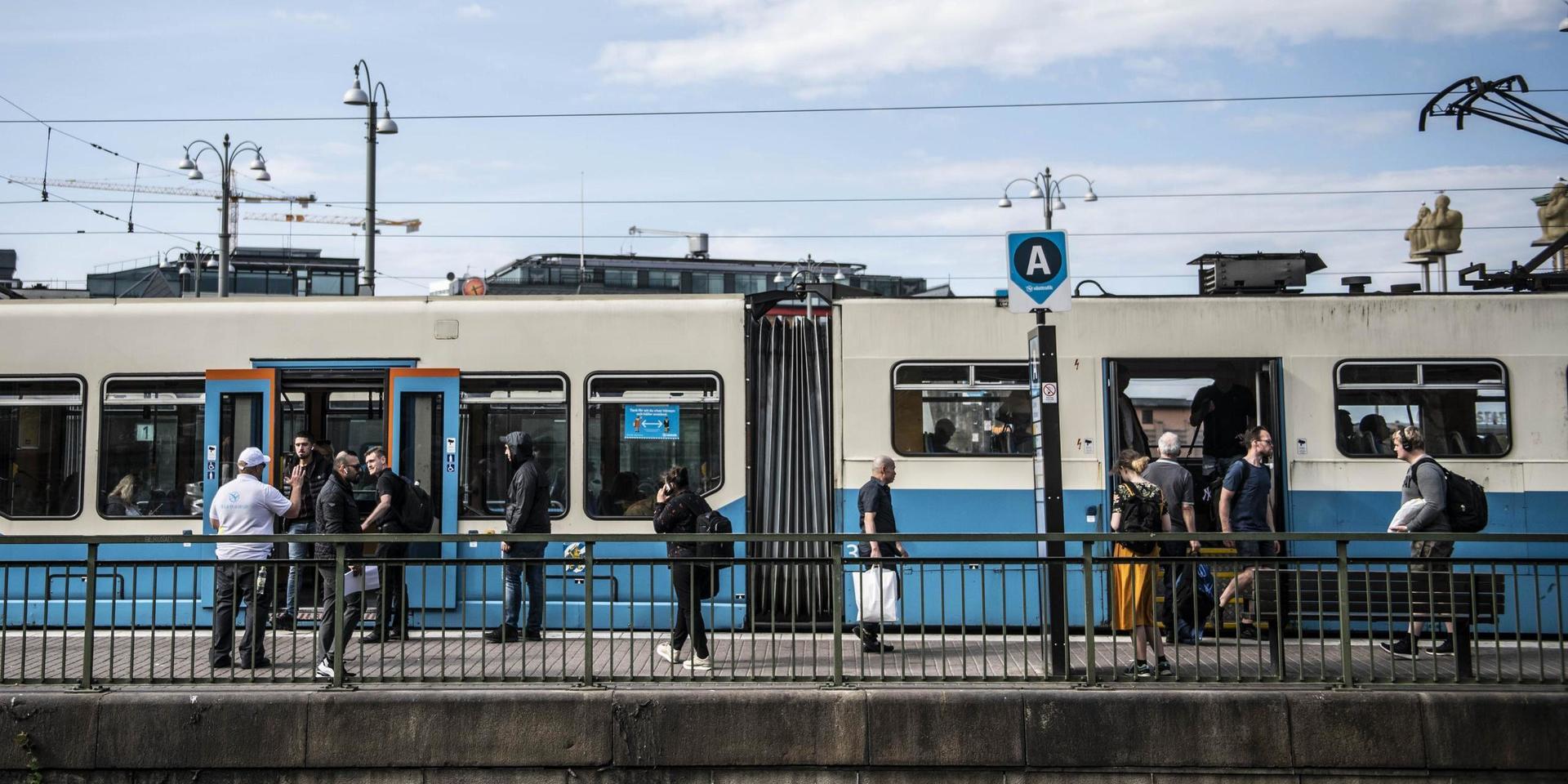 Avspärrningarna i stadens spårvagnar kommer att flyttas fram nästa måndag.