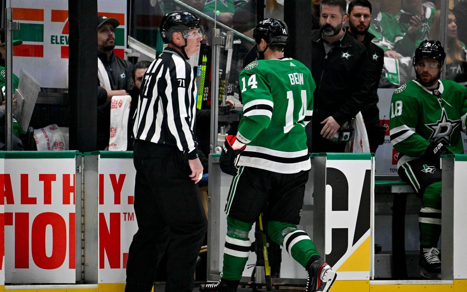 Jamie Benn fick matchstraff efter ett fult tilltag i natt. 