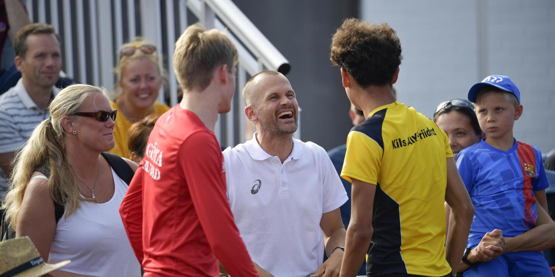 Stefan Holm försöker balansera rollerna som tränare och pappa åt Melwin Lycke Holm. Arkivbild. 