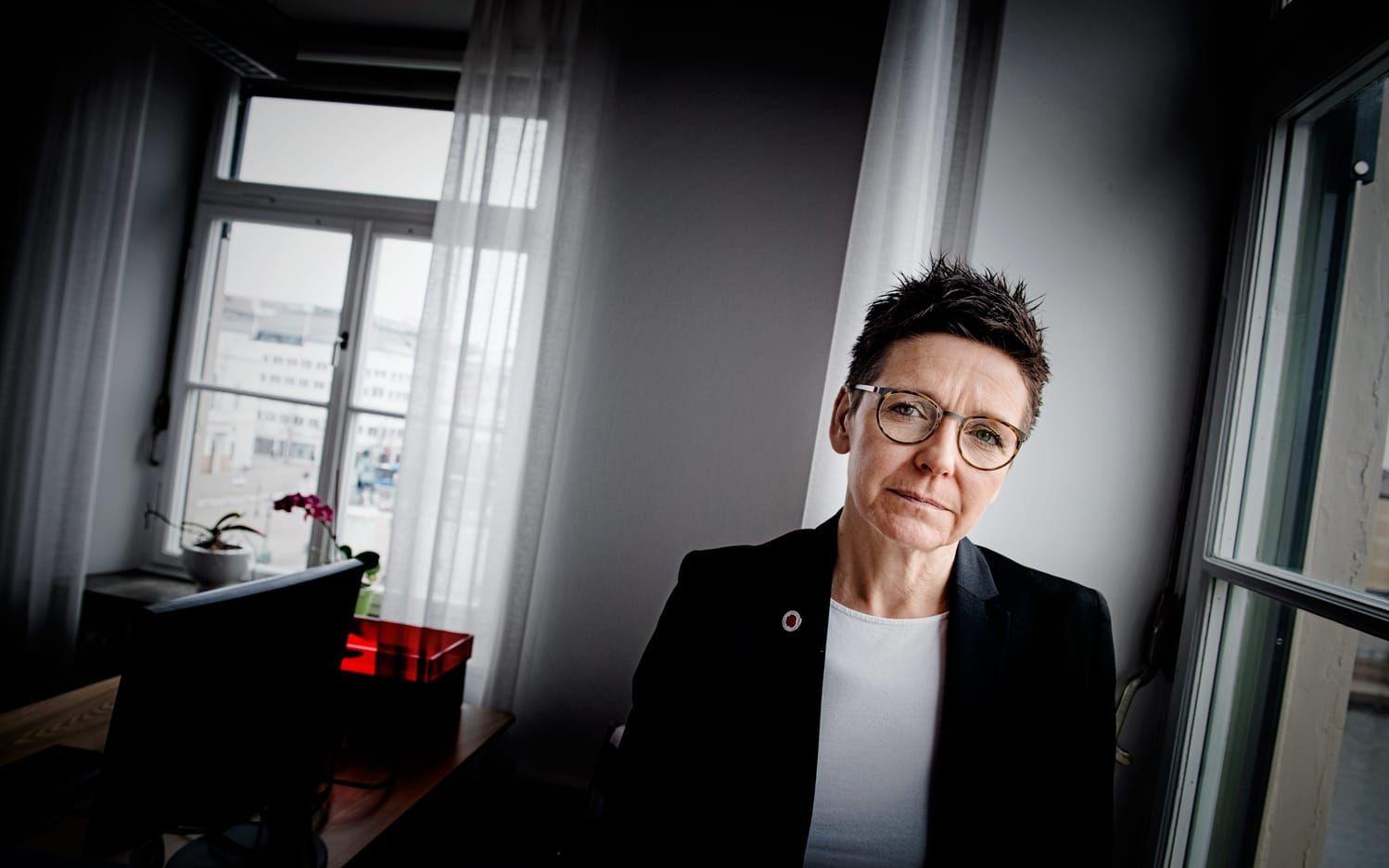 "Hon är lyhörd och skicklig och har ett fantastiskt engagemang, inte minst i frågan om utbildning som hon har haft ansvar för nu", säger  Ann-Sofie Hermansson (S) om MP:s nya gruppledare.